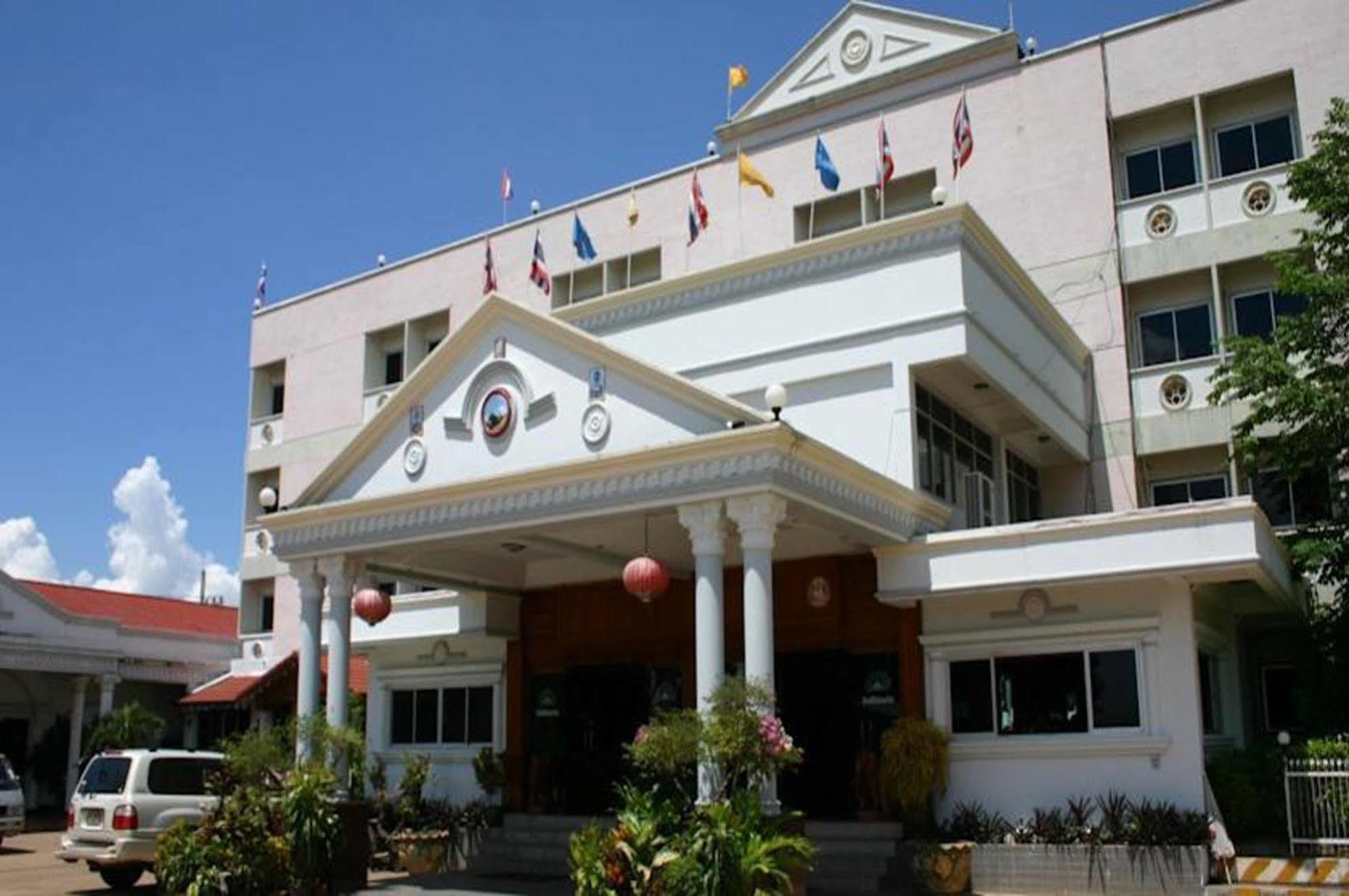 Sakol Grand Palace Hotel Sakon Nakhon Exteriér fotografie